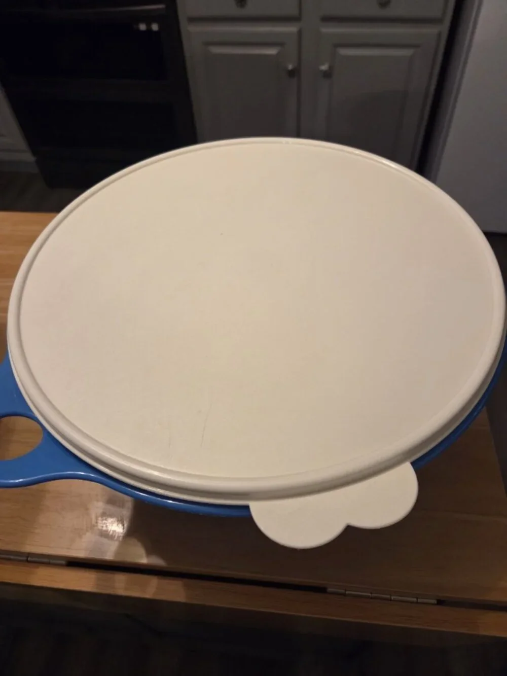 Tupperware 32 Cup Blue With White Burp Lid Used Once Bowl